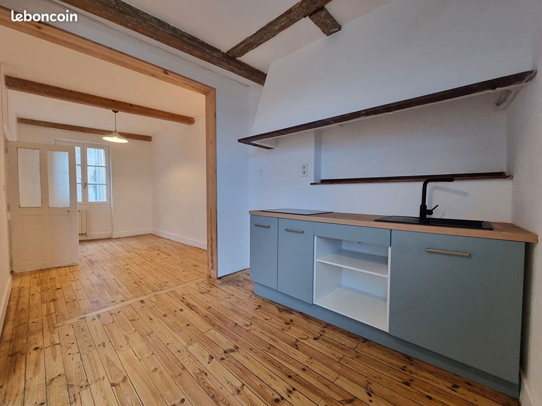 Appartement 2 pièces 39 m² · à Thiers · 39 m² · 375 €