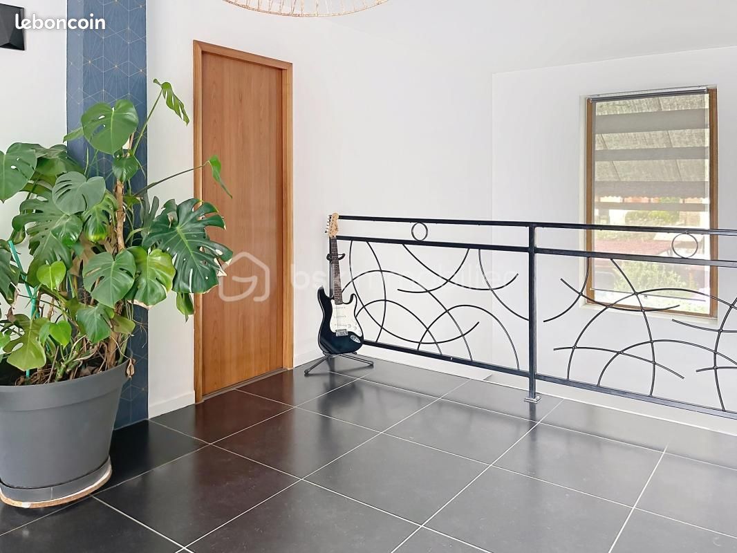 Maison 5 pièces 197 m² · à Moy-de-l'Aisne · 197 m² · 267 000 €