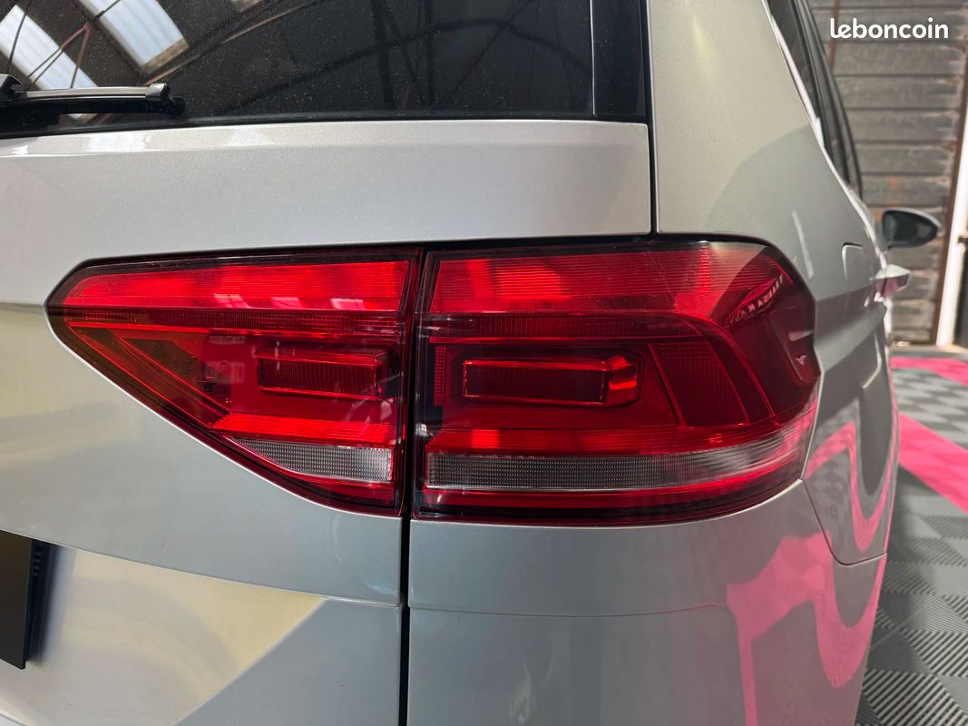 Volkswagen TOURAN 1.6 TDI 115cv DSG7 Confortline / Caméra de Recul / Régulateur de vitesse (image 11)