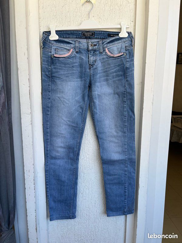 Jean Guess femme Taille 40 (image 1)