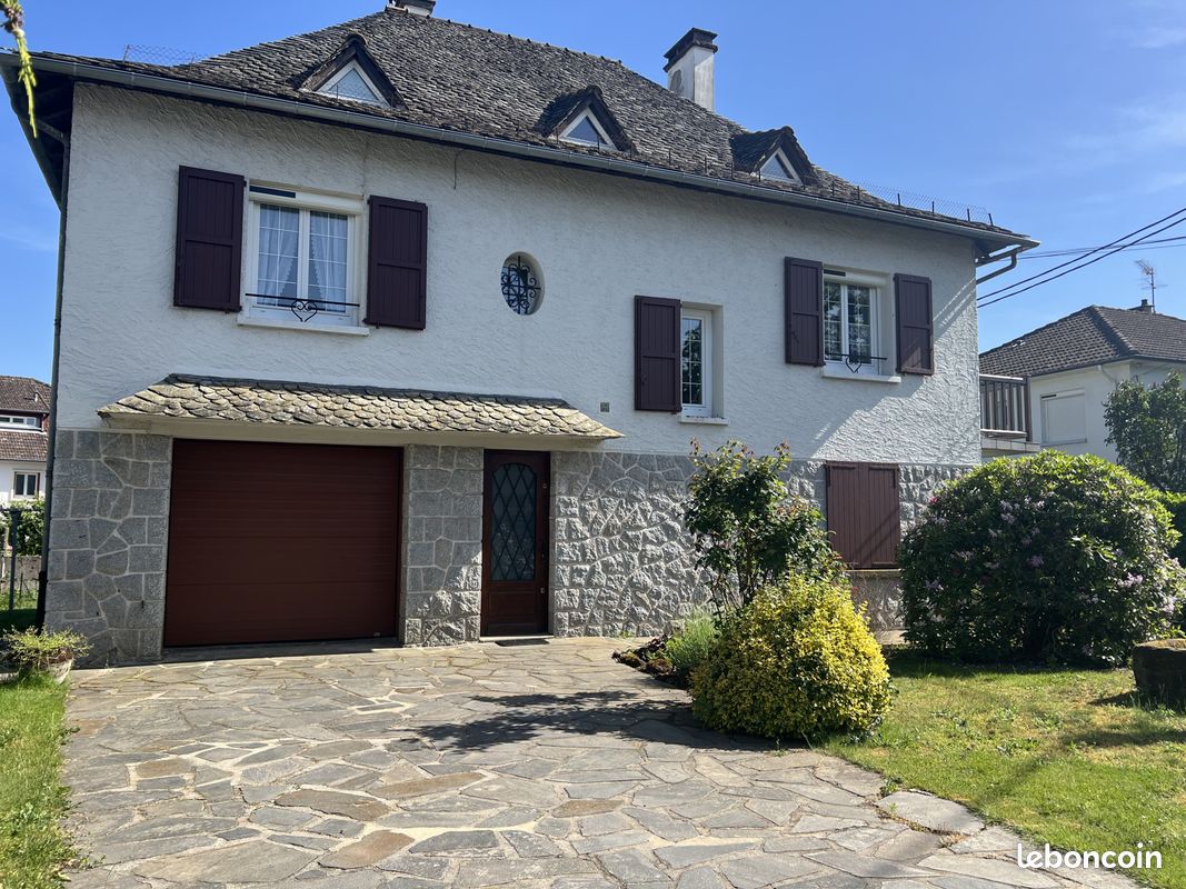 Maison 7 pièces 197 m² · à Aurillac · 197 m² · 268 000 €