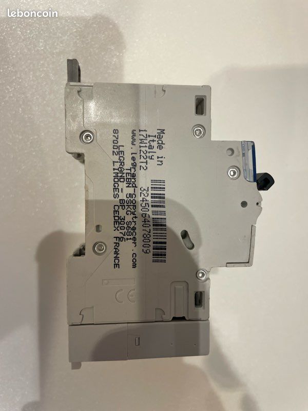 Disjoncteur 16A avec diff 300ma (image 2)
