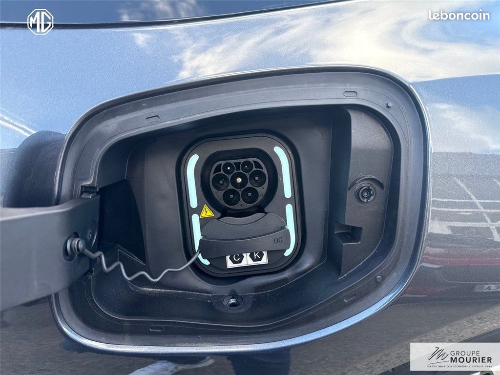 MG cyberster 77KWH - 250 KW 2WD (image 20)