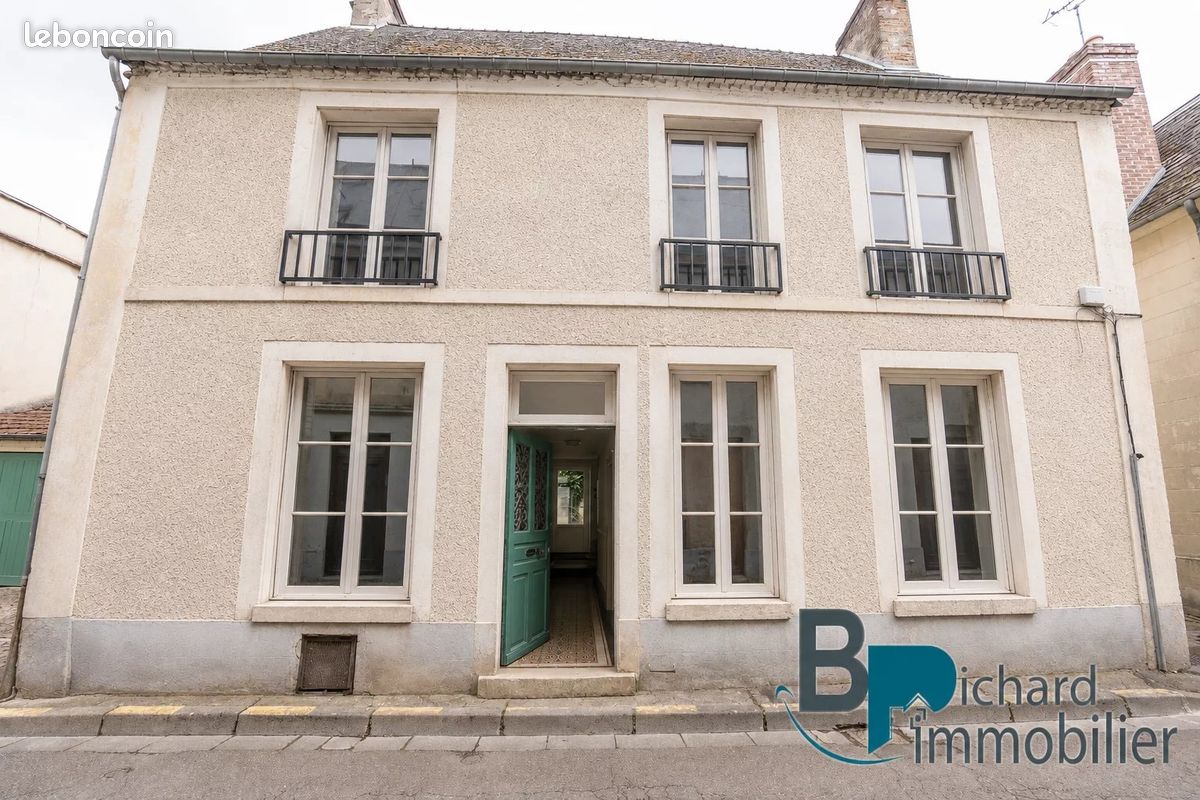 Maison 8 pièces 136 m² · à Laon · 136 m² · 138 000 €