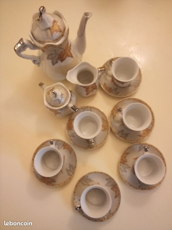 Service complet à café porcelaine (image 1)