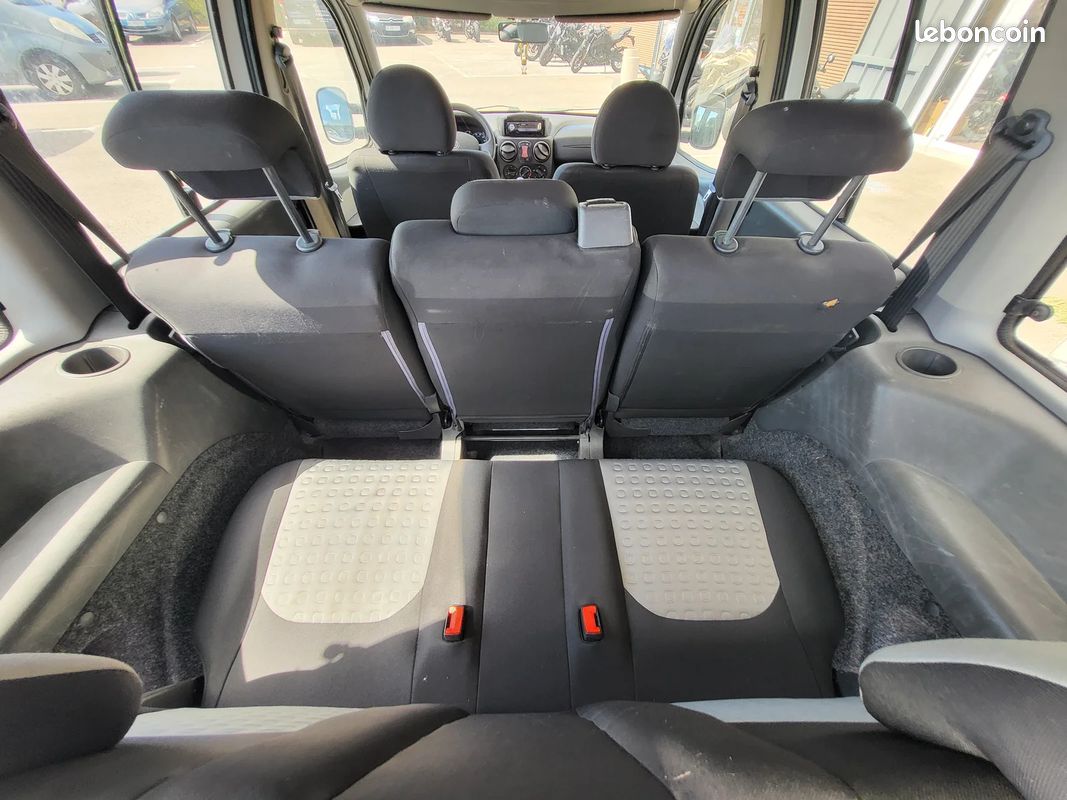 Fiat doblo family 1.9 mjt / 7 places / distri + embrayage + vidange + bougies + vanne egr neuve (image 15)