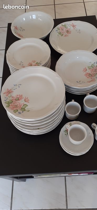SERVICE VAISSELLE Faience de LIMOGES 40 piéces (image 4)