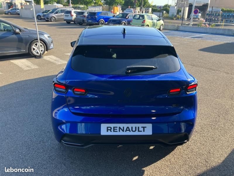 Renault Clio 1.8 E-Tech 160ch full hybrid esprit Alpine (image 6)
