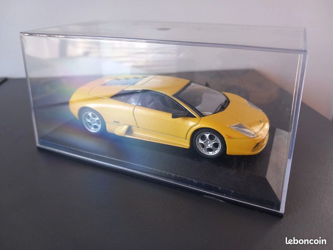 WELLY 1:18 Modèle de voiture de sport en alliage Lamborghini Aventador LP700-4, modèle de voiture miniature en métal, collection de simulation, cadeau  26
