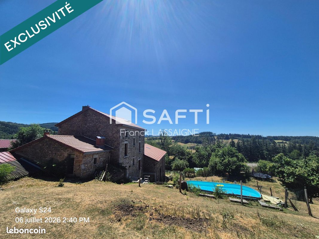 Maison 10 pièces 363 m² · à Cunlhat · 363 m² · 335 000 €