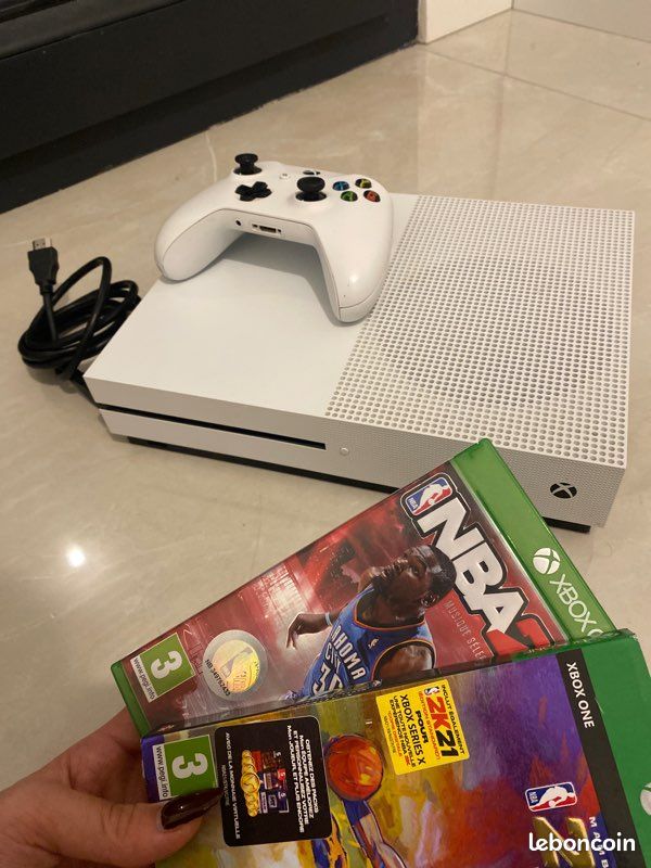 Xbobx one S Consoles