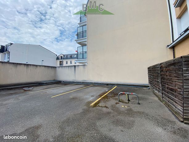 Parking/box LE PLESSIS BOUCHARD