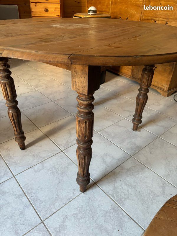 Table en bois bonne qualité (image 2)