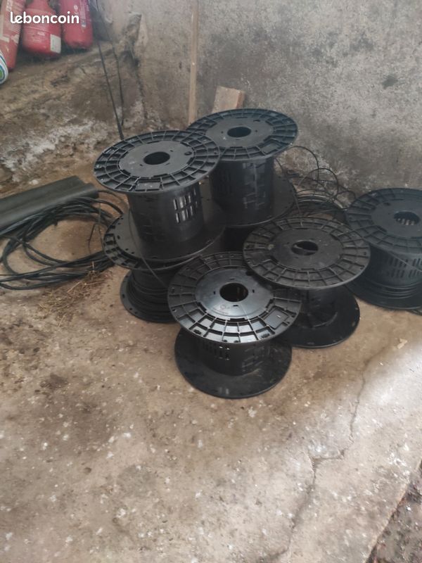 Touret plastique pour tuyau (image 1)