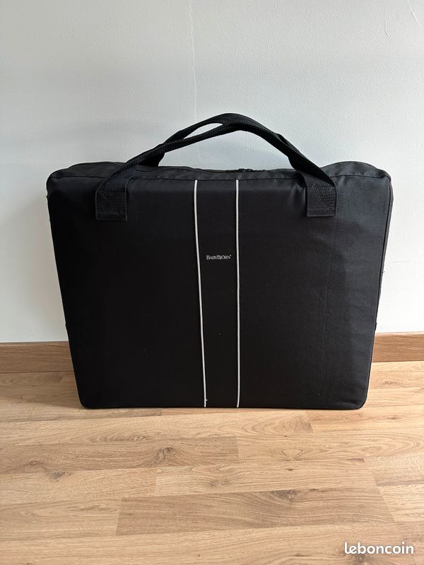 Lit parapluie BabyBjörn – Bleu marine – Excellent état (image 10)