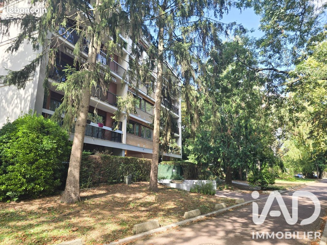 Appartement 4 pièces 83 m² · à Chilly-Mazarin · 83 m² · 170 000 €