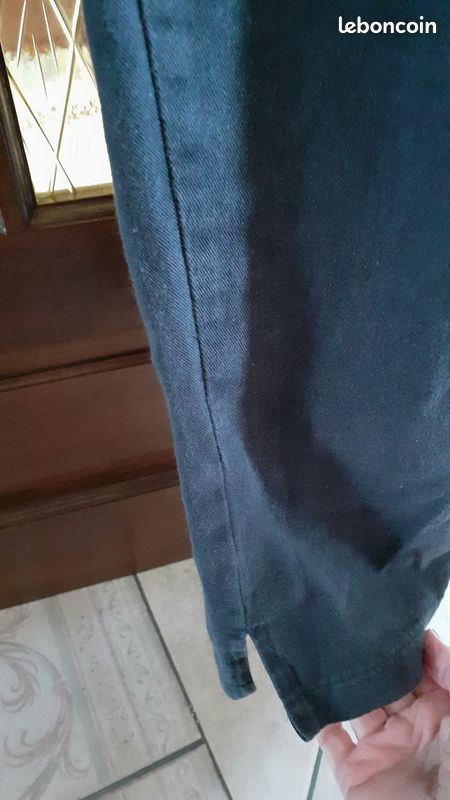 Pantacourt Bleu Marine Effet Push Up JOCAVI – Taille 42, Neuf Avec étiquettes