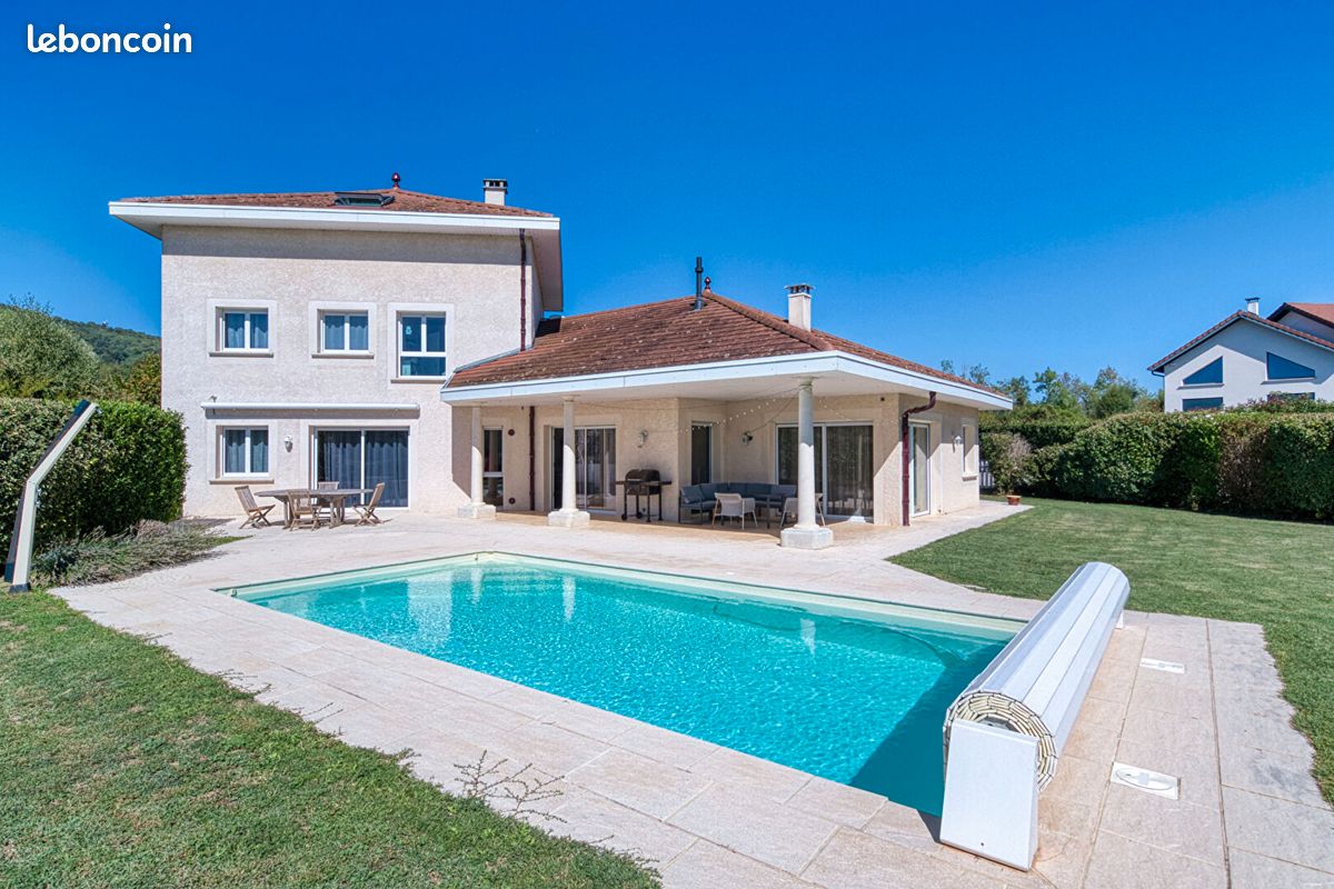 Maison 8 pièces 218 m² · à Saint-Blaise-du-Buis · 218 m² · 685 000 €