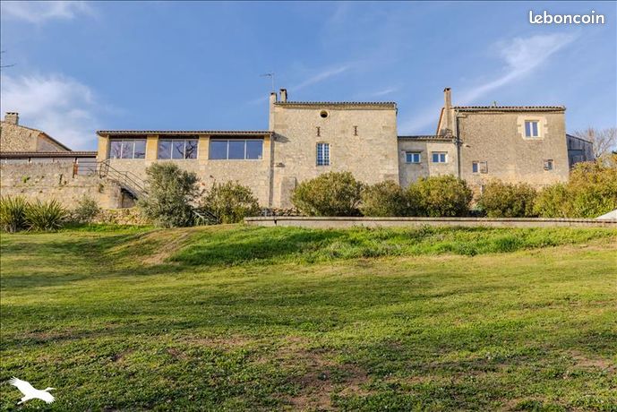 Maison 7 pièces 255 m²