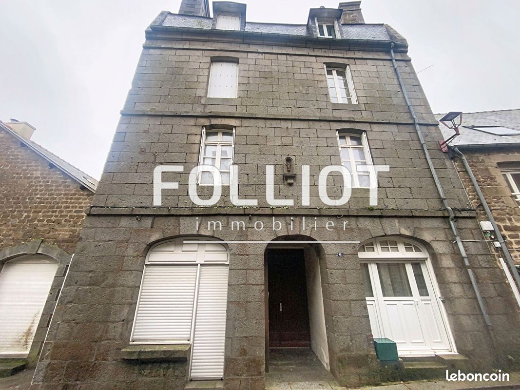 Maison 8 pièces 239 m² · à Maen Roch · 239 m² · 213 000 €