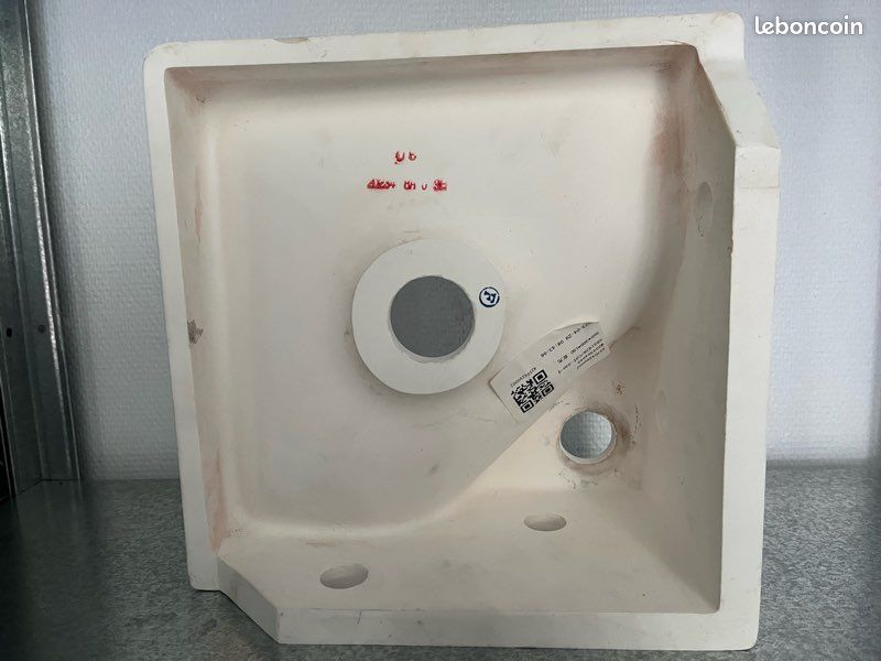 Lave-mains vasque d’angle 30x30 FANCY résine blanc marque Cosmic (image 2)