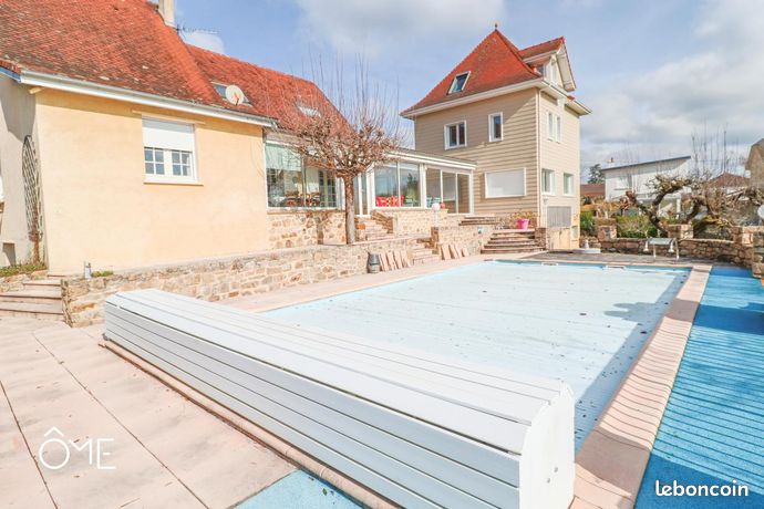 Maison 6 pièces 265 m²