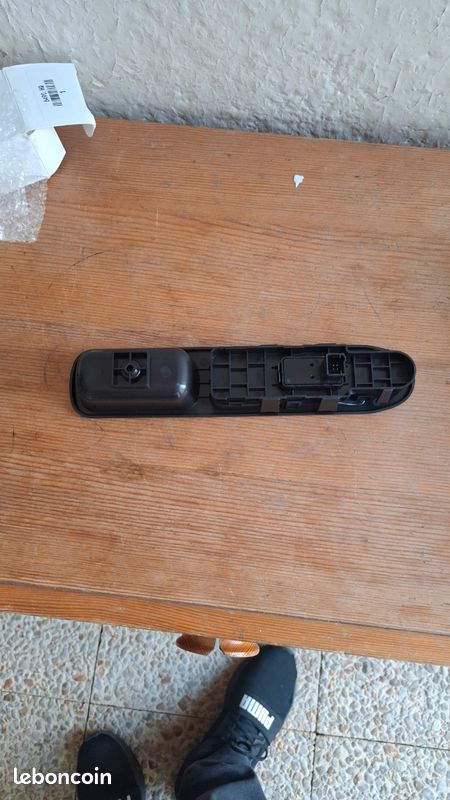 Bouton leve vitre peugeot 207 (image 2)