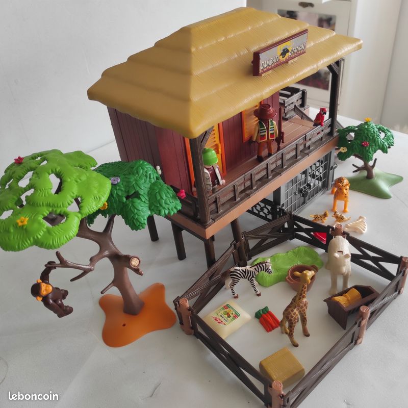 Playmobil Station Oambati / Centre de soin animaux pour animaux de la Savane.
Réf: 4826 (image 8)