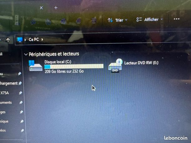 Asus X75A-TY253H, transportable 17 » avec Pentium Dual Core, 6 Go et HDD 750 Go à 449