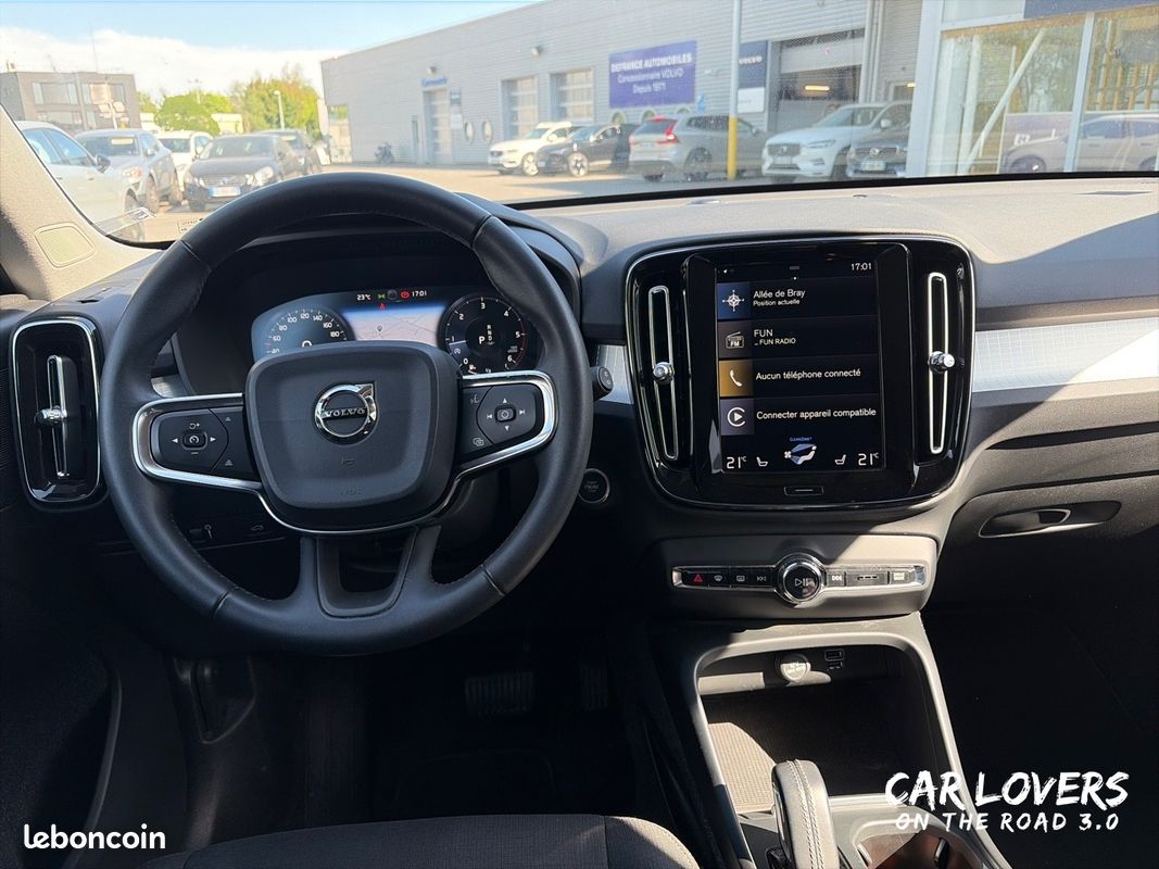 VOLVO XC40 D3 AdBlue 150 ch Geartronic 8 Momentum (image 21)