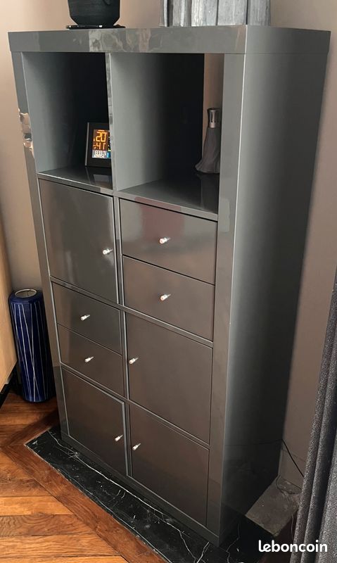 IKEA Kallax 8 cases - laqué gris - Excellent état (image 1)