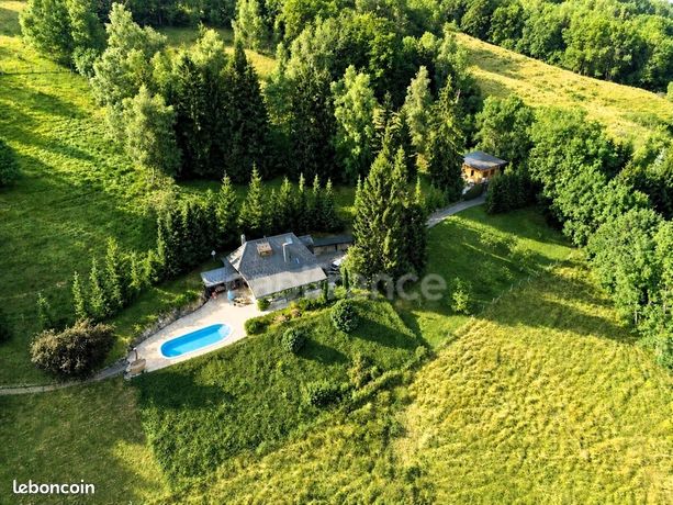 Maison 10 pièces 187 m²
