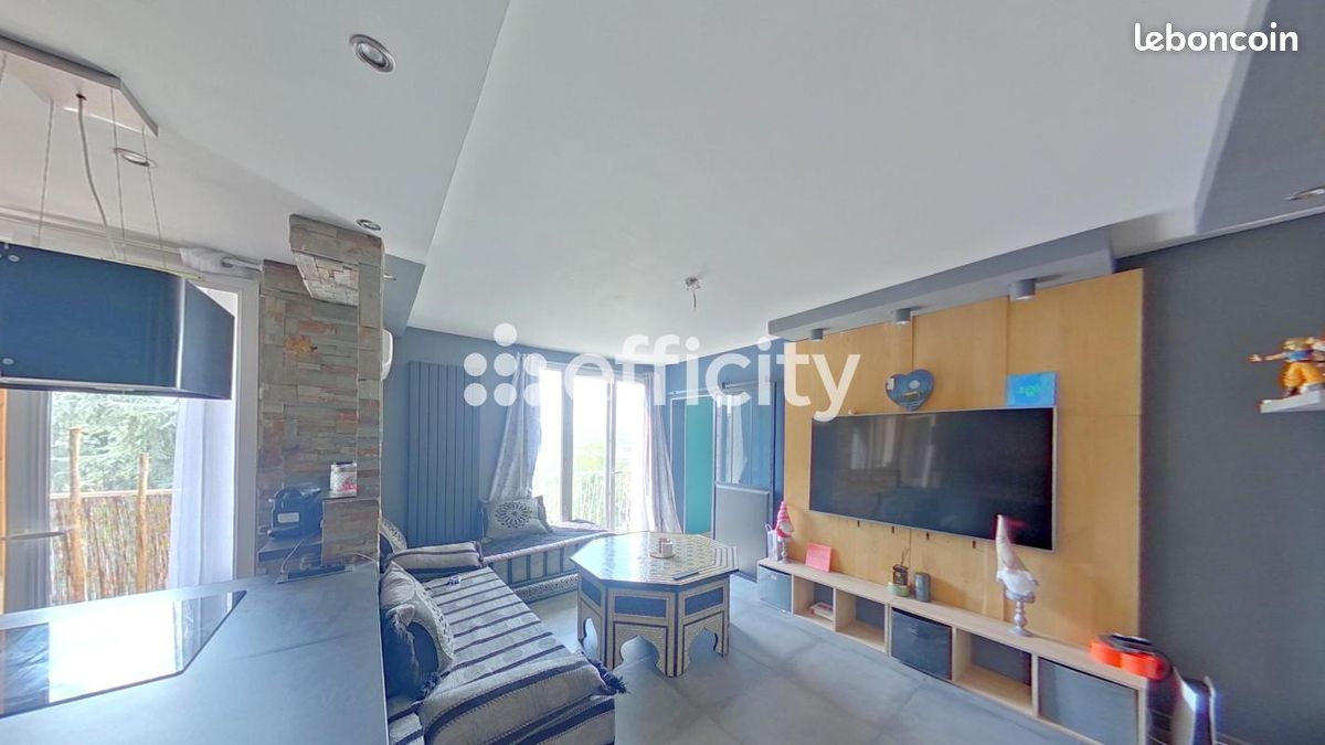 Appartement 4 pièces 69 m² · à Saint-Fons · 69 m² · 162 000 €