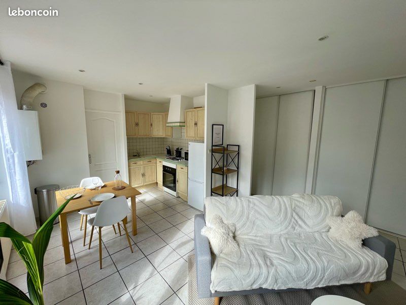 Appartement 2 pièces 42 m² · à Saint-Étienne · 42 m² · 500 €