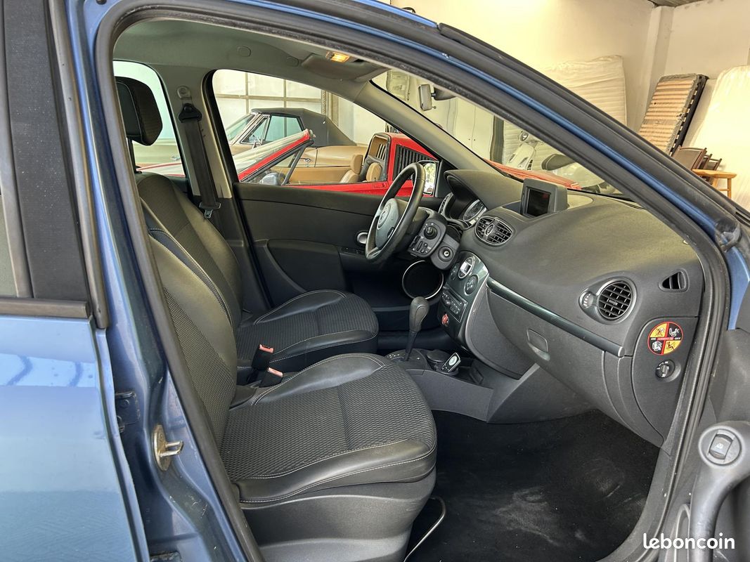 RENAULT CLIO 1.6i 16V - 110 - BVA Euro 5 III BERLINE Exception TomTom PHASE 2 (image 12)