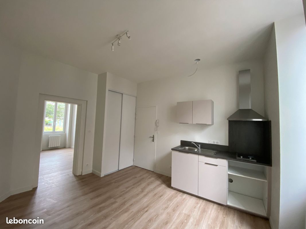 Appartement 1 pièce 25 m² · à Brive-la-Gaillarde · 25 m² · 465 €/mois