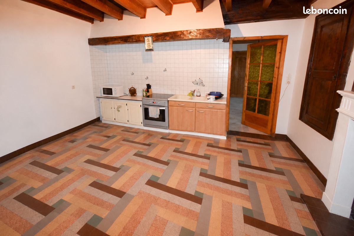 Maison 6 pièces 90 m² · à Chantonnay · 90 m² · 54 000 €