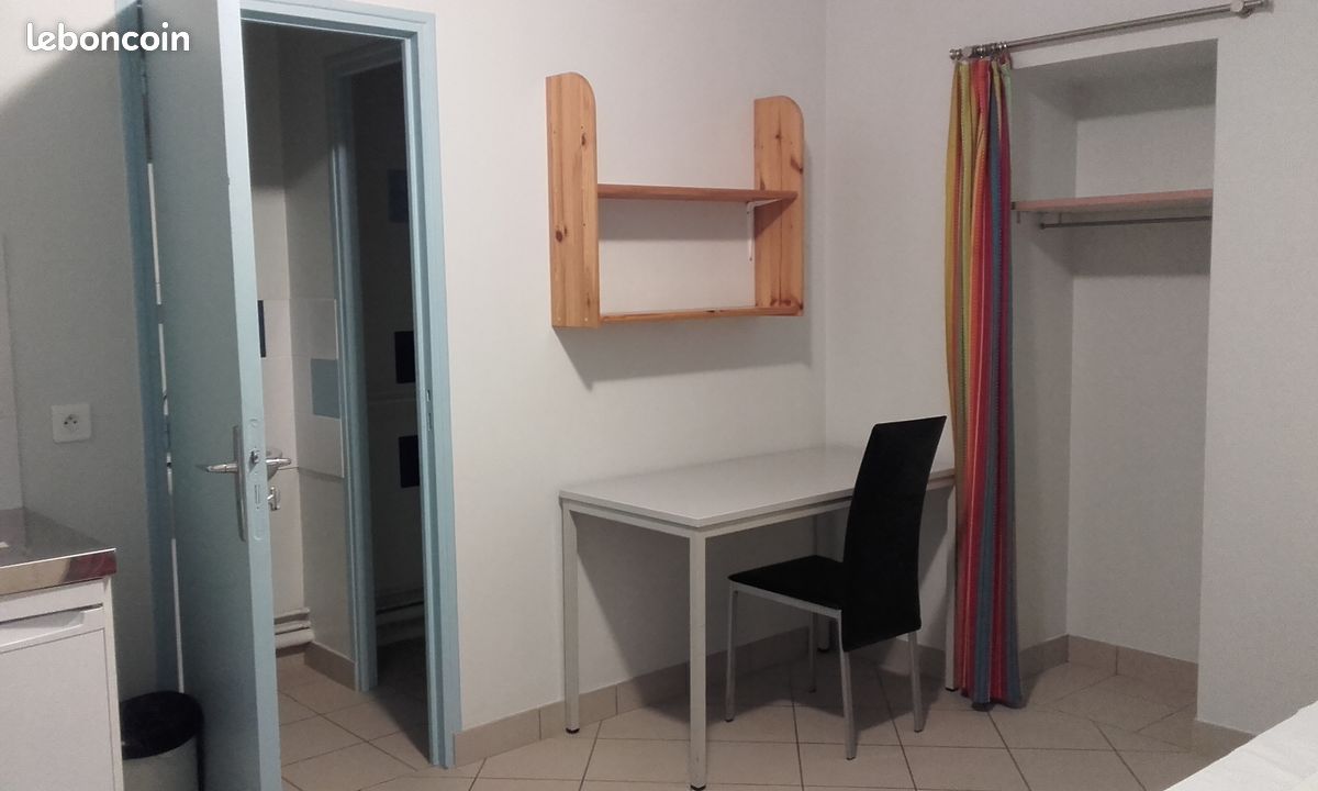 Appartement 1 pièce 15 m² · à Melun · 15 m² · 440 €/mois