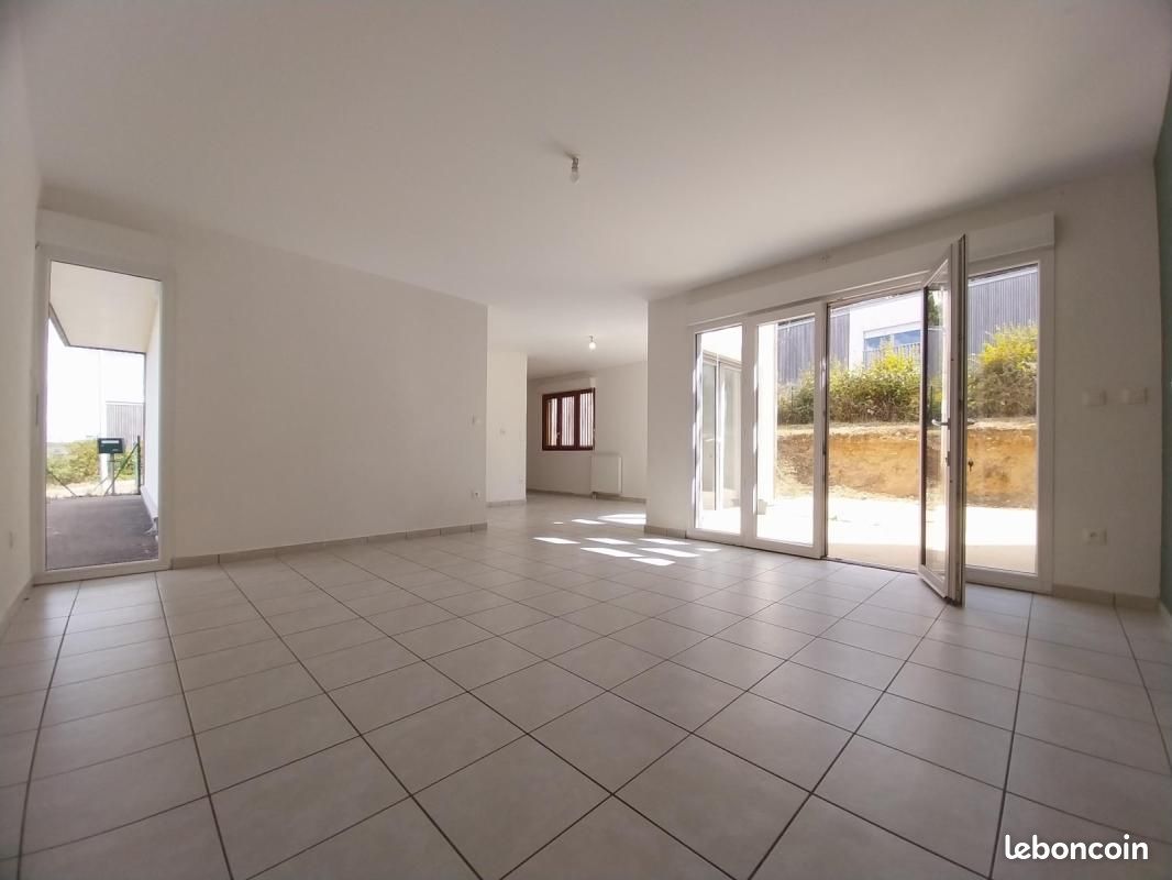 Maison 5 pièces 107 m² · à Villeneuve-sur-Yonne · 107 m² · 774 €/mois