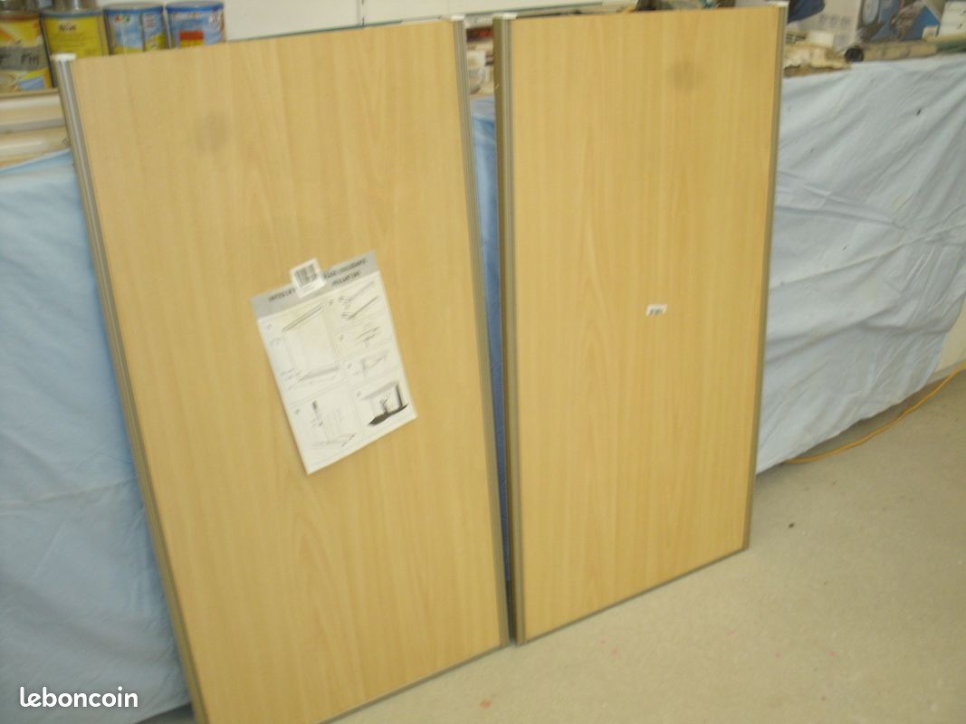 Porte placard coulissant (image 1)