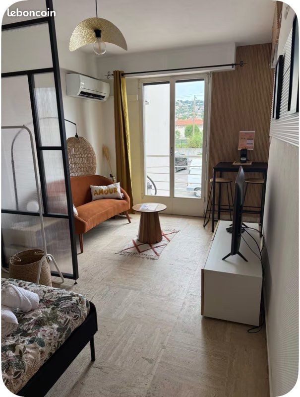 Appartement 1 pièce 25 m² · à Vallauris · 25 m² · 850 €/mois