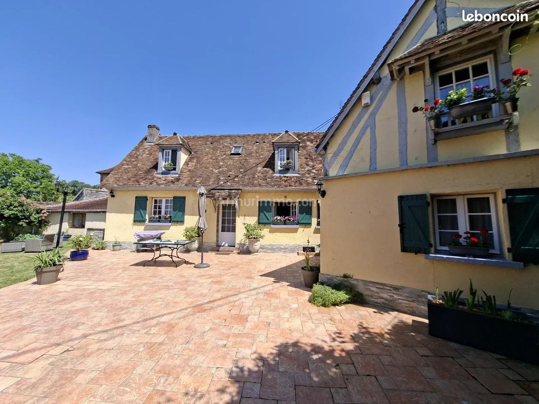 Maison 6 pièces 159 m² · à Gisors · 159 m² · 274 300 €