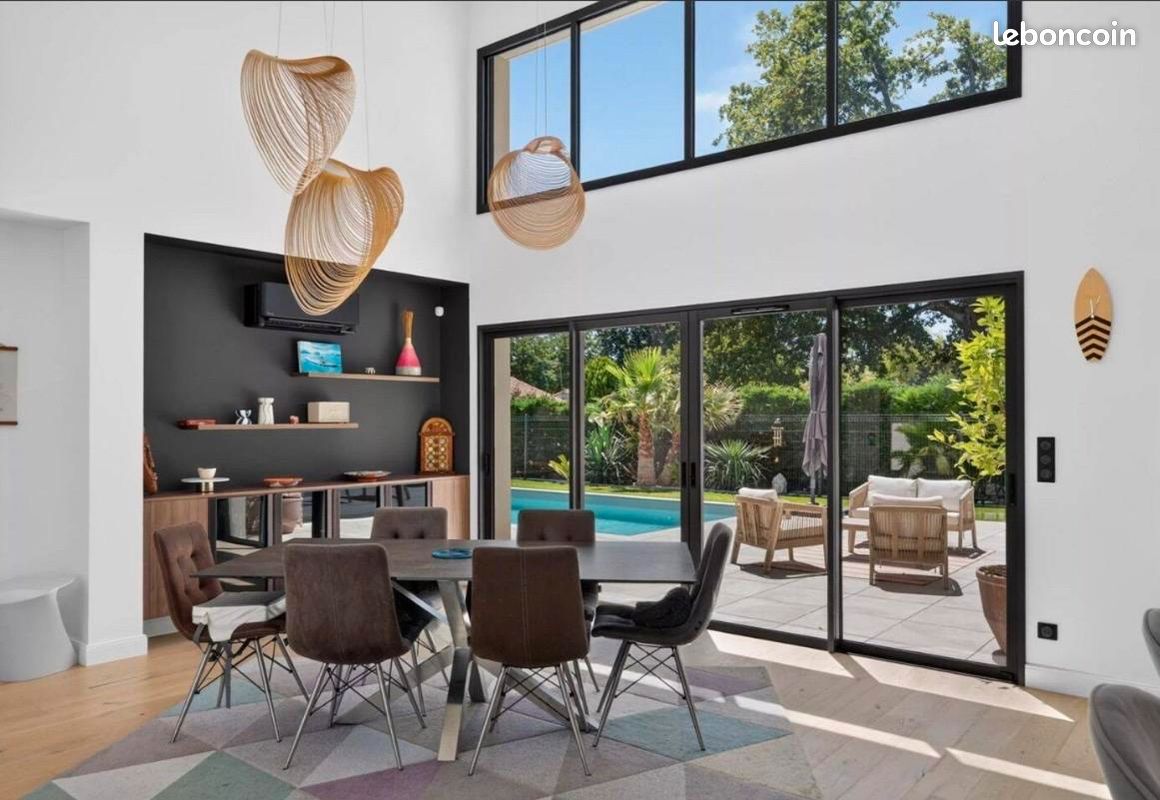 Maison 7 pièces 230 m² · à Le Taillan-Médoc · 230 m² · 1 099 000 €