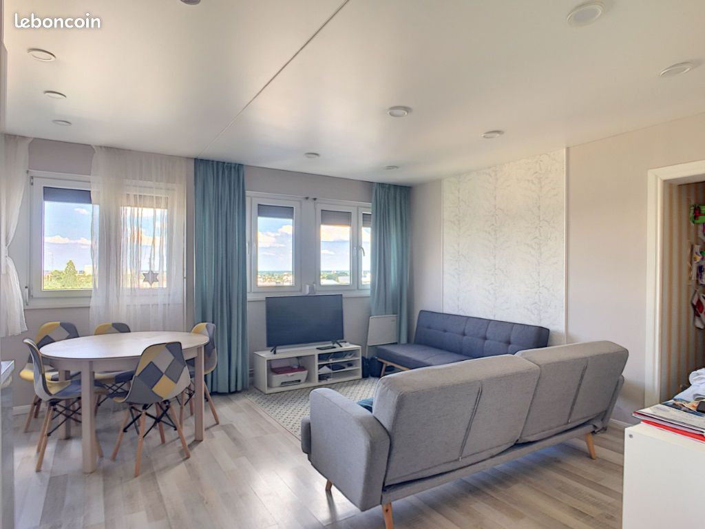 Appartement 3 pièces 60 m² · à Orléans · 60 m² · 718 €