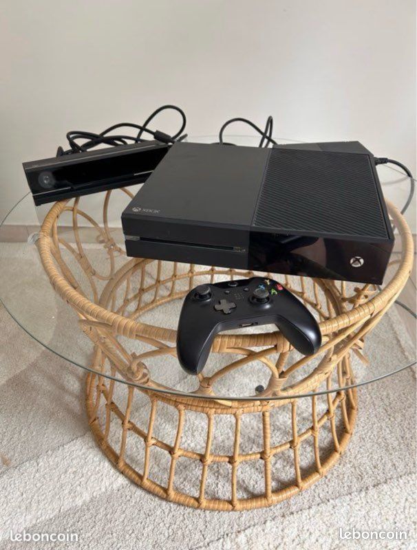 XBOX ONE Day One Edition avec Kinect (image 1)