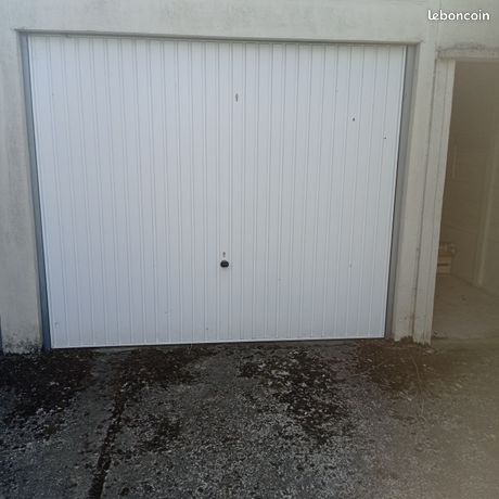 https://img.leboncoin.fr/api/v1/lbcpb1/images/71/ba/31/71ba3129afca41262044b65aed9ab64e3100d762.jpg?rule=ad-image