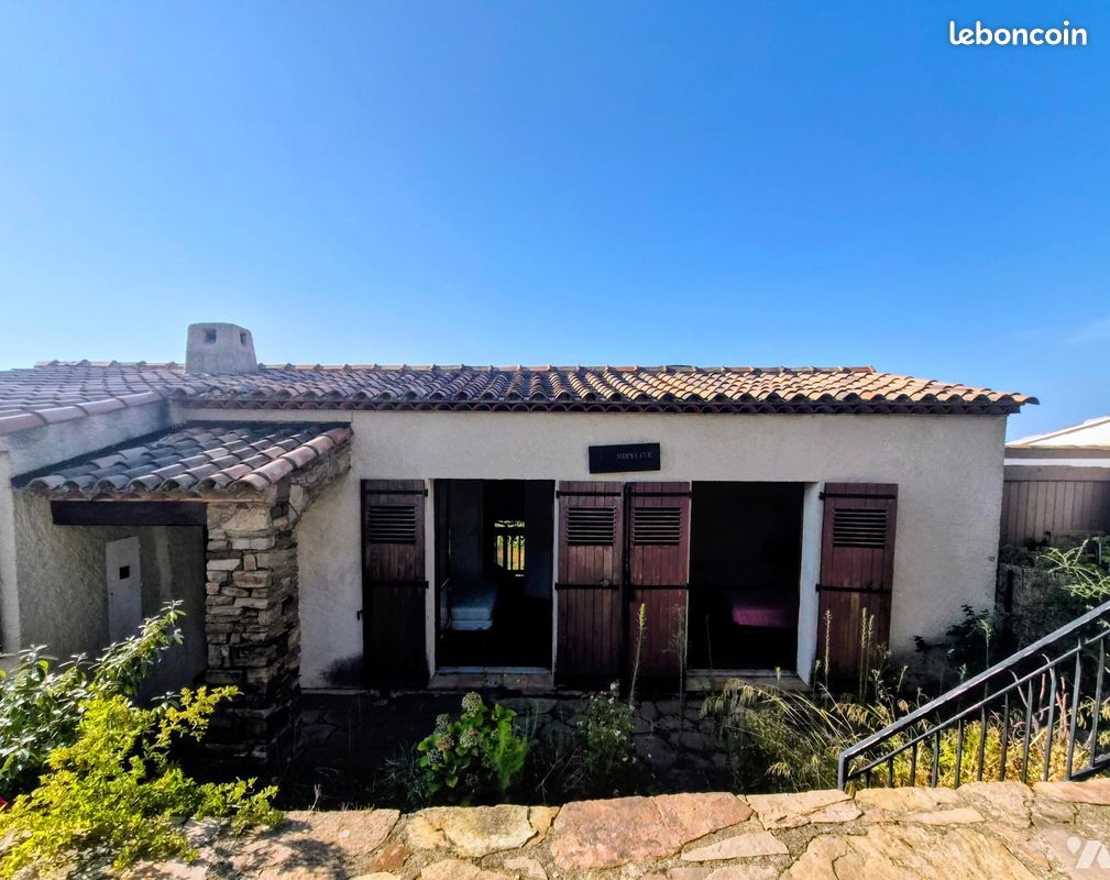 Maison 4 pièces 89 m² · à Le Lavandou · 89 m² · 676 000 €