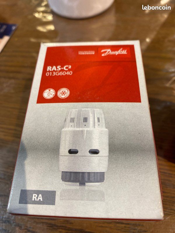 Vends robinets thermostatiques DANFOSS modèle RAS-C2 (image 1)