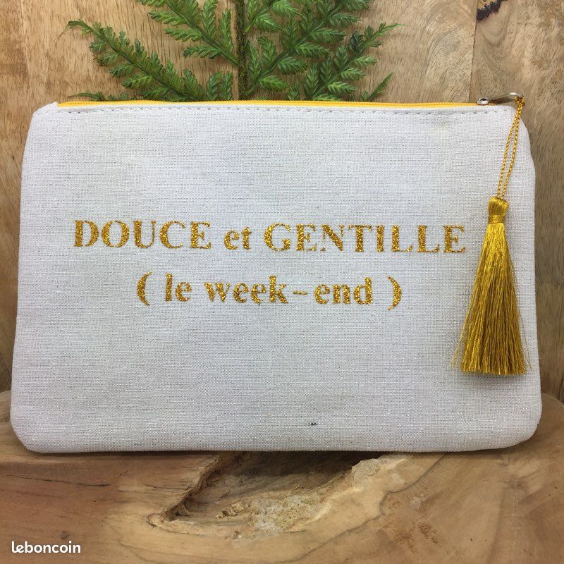 NEUF Pochette « Douce et Gentille (le week-end) » zip paillette (image 1)