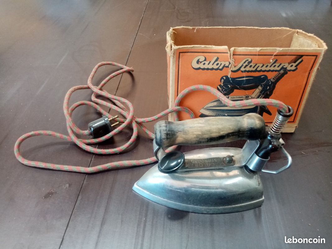 Ancien Fer à Repasser électrique Anglais RICHARDS – Avec Sa Boîte D'origine, Tbe